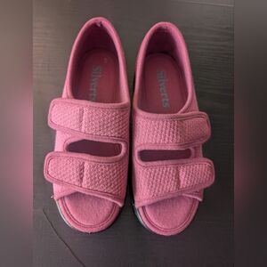 Silverts Women's Adaptive Sandals Size 7 - Diabetic & Edema Shoes - Rose Petal